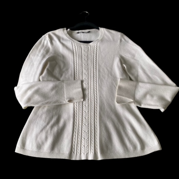 BCBGMaxAzria Ribbed Knit White Sweater Stretch Soft Long Sleeves Size L - Picture 4 of 9